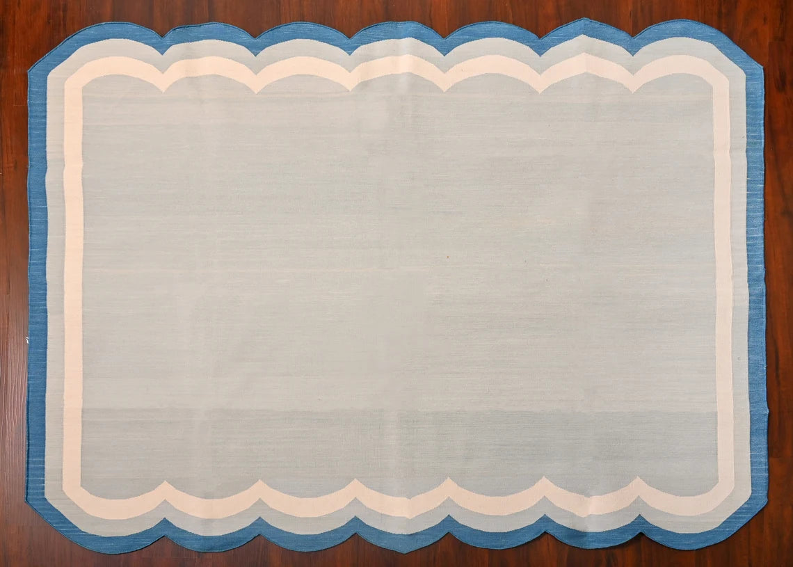 Scalloped Flatweave Dhurrie Rug