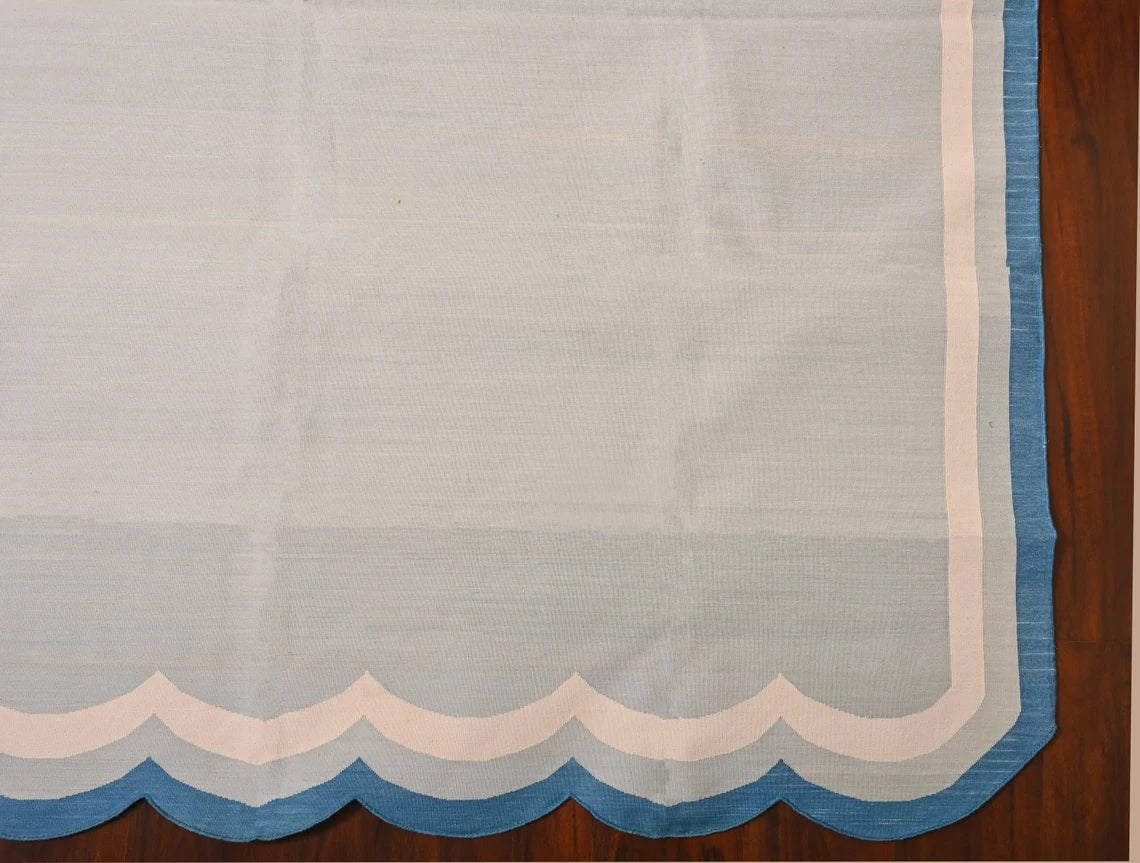 Scalloped Flatweave Dhurrie Rug