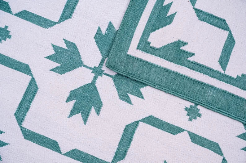 White & Blue Flower-Flatweave Dhurrie Rug