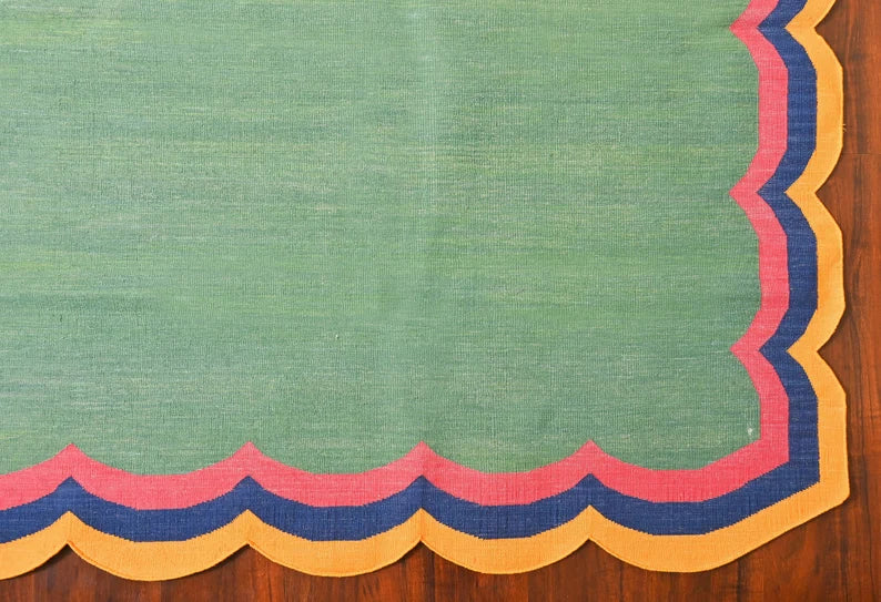 Scalloped Flatweave Dhurrie Rug